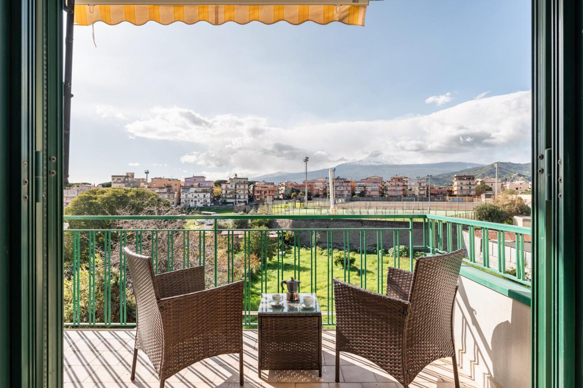 La Casa Di Tobia & Little Paradise Beach Apartments Giardini Naxos Exterior photo