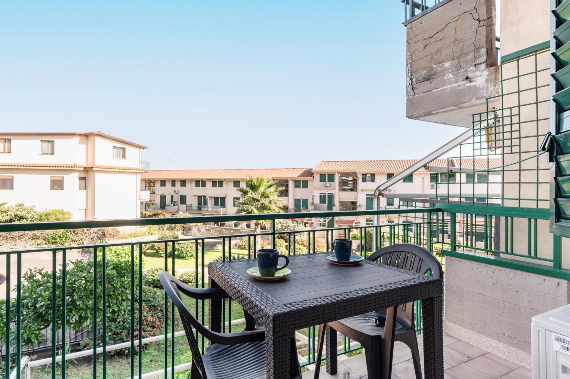 La Casa Di Tobia & Little Paradise Beach Apartments Giardini Naxos Exterior photo