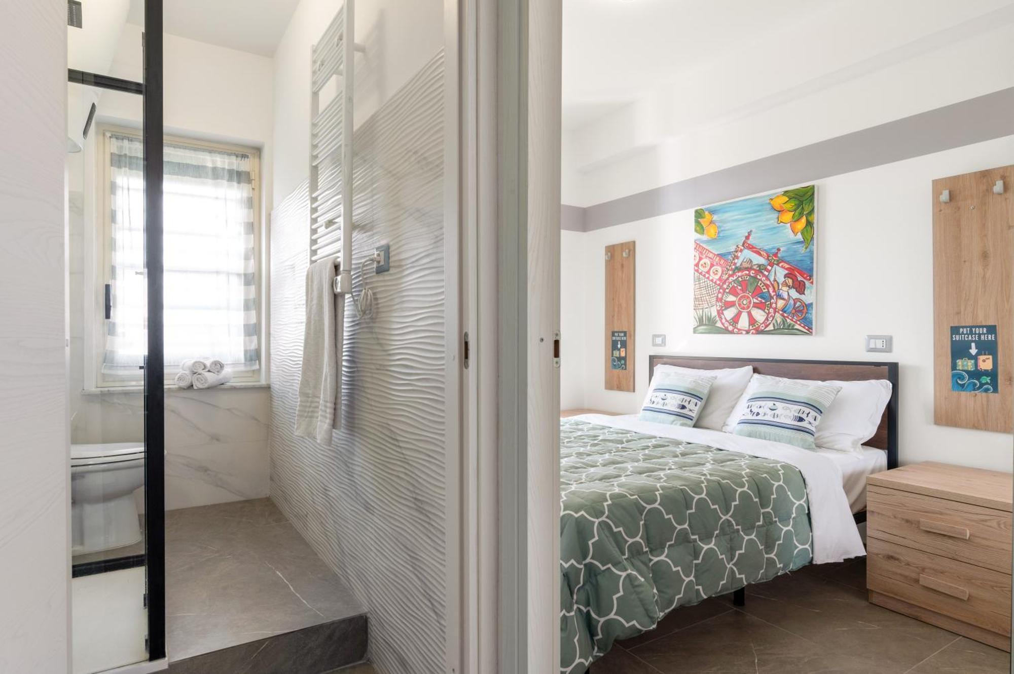La Casa Di Tobia & Little Paradise Beach Apartments Giardini Naxos Exterior photo